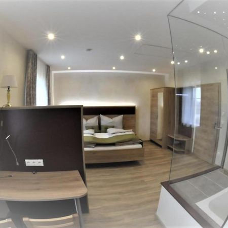 Hotel - Garni Mittelpunkt-Europa Gmbh Braunau am Inn Dış mekan fotoğraf