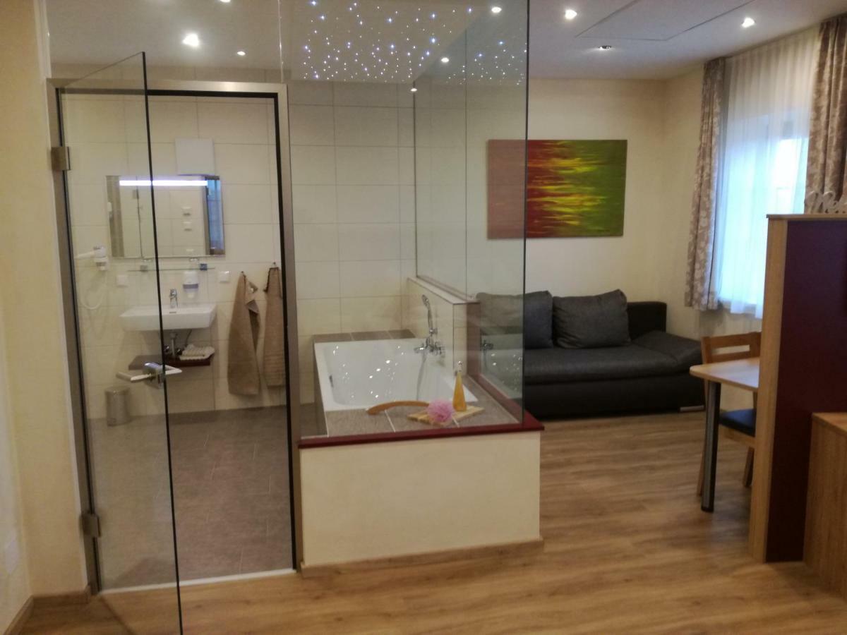 Hotel - Garni Mittelpunkt-Europa Gmbh Braunau am Inn Dış mekan fotoğraf
