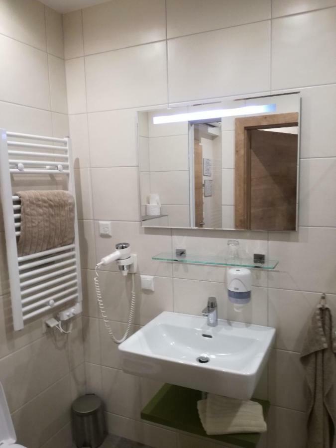 Hotel - Garni Mittelpunkt-Europa Gmbh Braunau am Inn Dış mekan fotoğraf